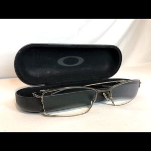 Oakley Mens Pewter Transistor Eyeglass Frame Case